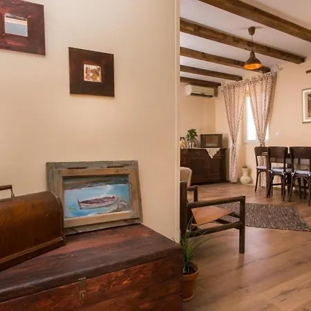 Hladilo ''nostalgia'' - Comfort Two-bedroom With Terrace ... Apartmán