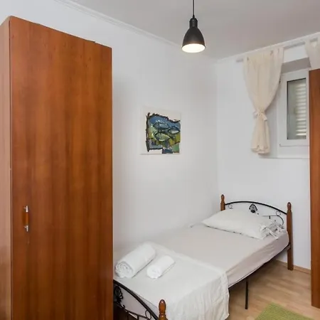 Hladilo ''nostalgia'' - Comfort Two-bedroom With Terrace ... * Dubrovník