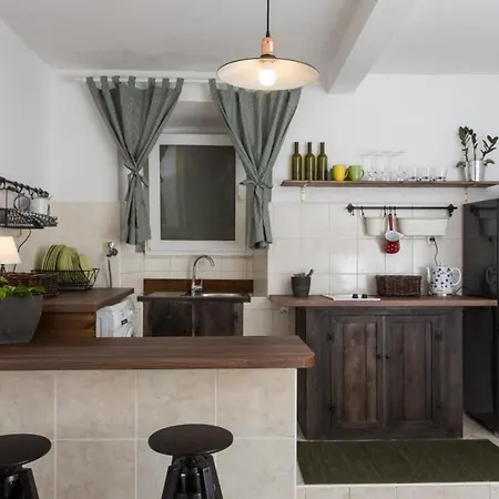Apartamento Hladilo ''nostalgia'' - Comfort Two-bedroom With Terrace ... Dubrovnik